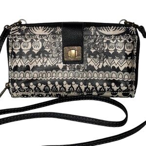 Sakroots Peace Elephant Tech It Out Zip-Around Wristlet Crossbody Black & White